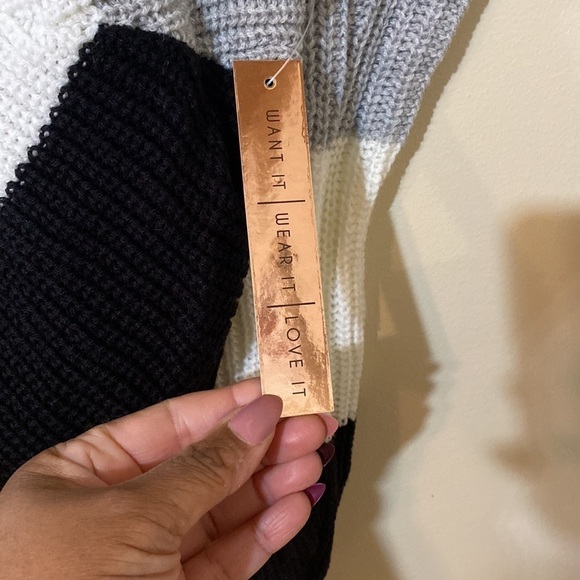 ALMOST FAMOUS sweater - Picture 6 of 8